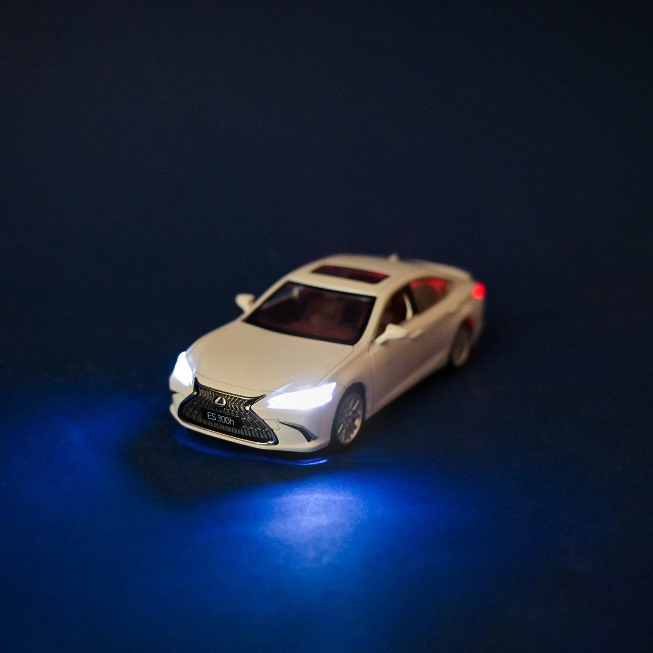 Машинка металева Автопром Lexus ES300h (світло, звук) 68713 - 7