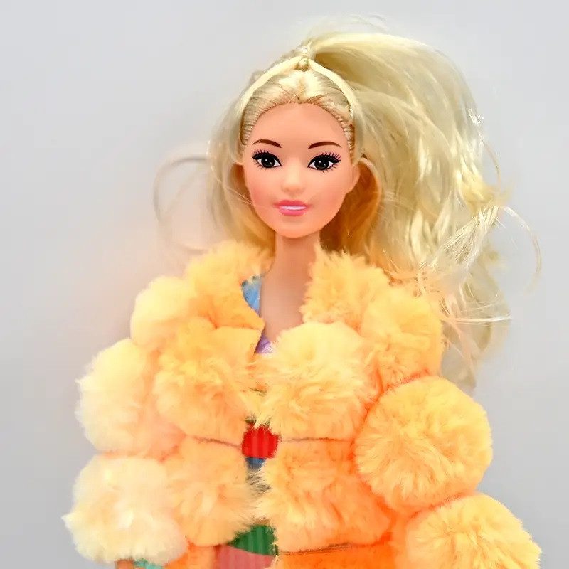 Лялька Fashion у шубі з сумочкою (29 см) ST999-62 - 4